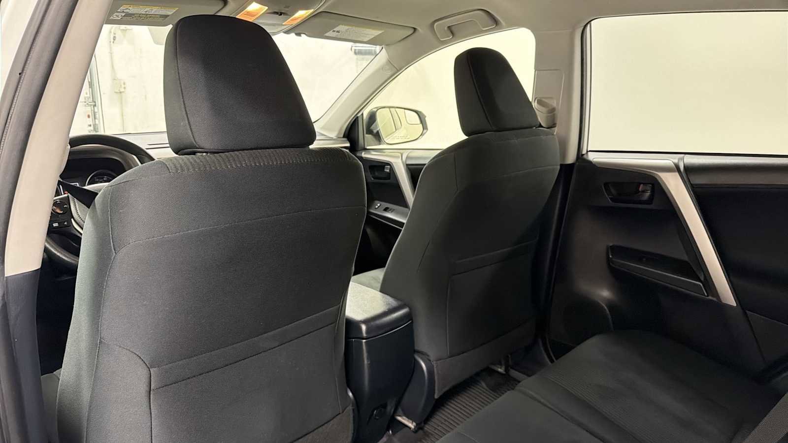 Thumbnail: 2017 Toyota RAV4 - 24