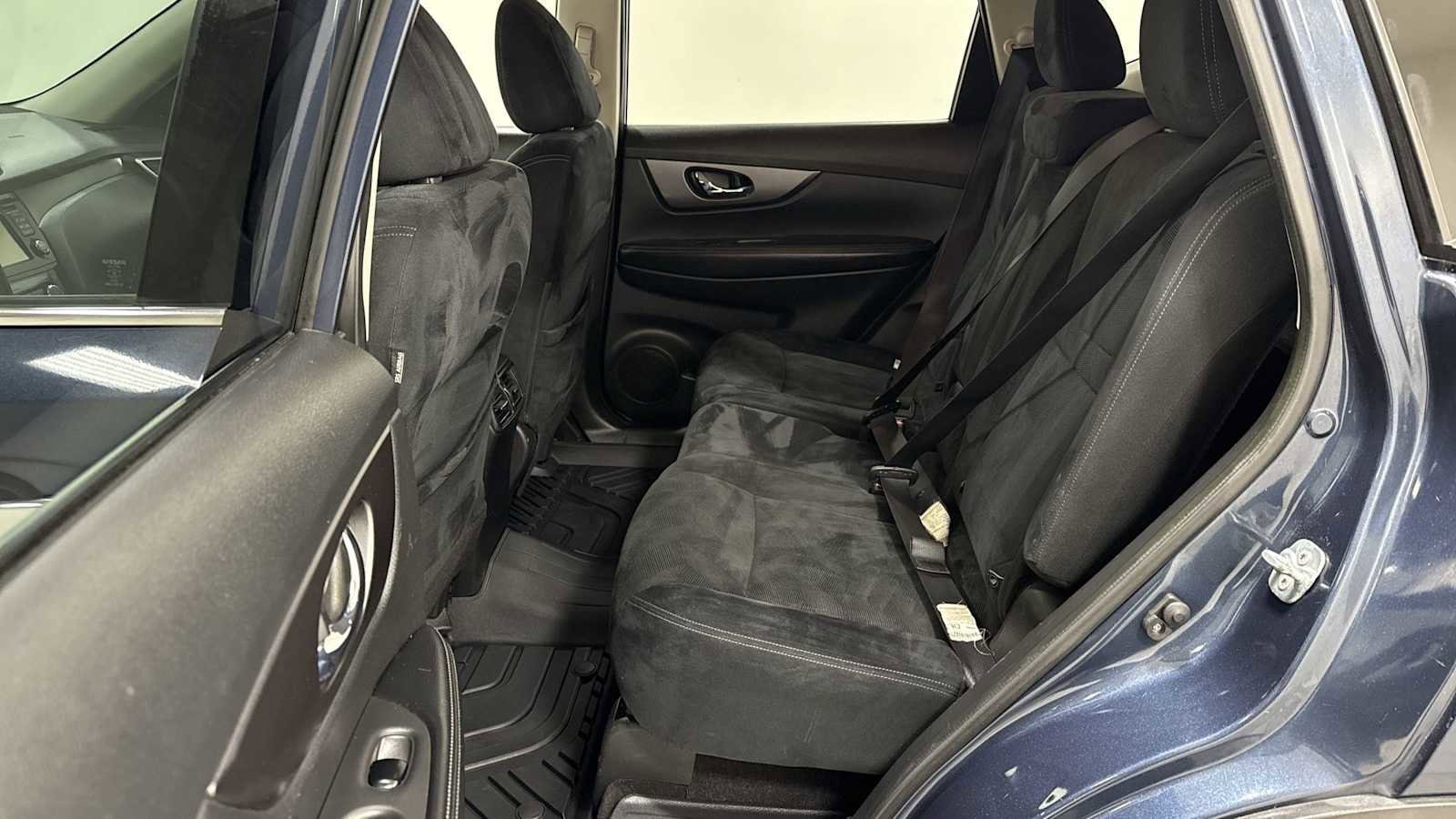 Thumbnail: 2016 Nissan Rogue - 24