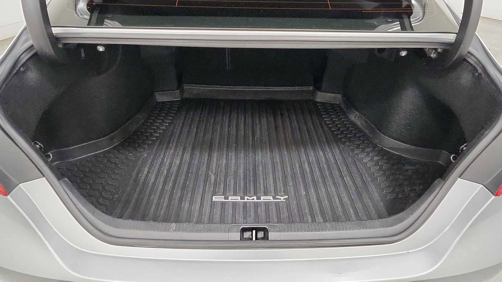 Thumbnail: 2018 Toyota Camry - 27