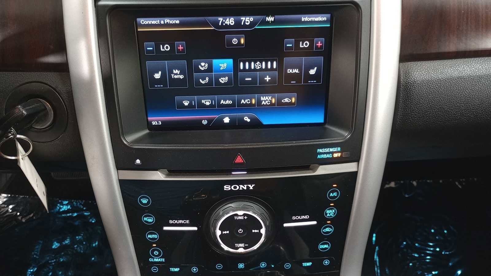 Thumbnail: 2013 Ford Edge - 20