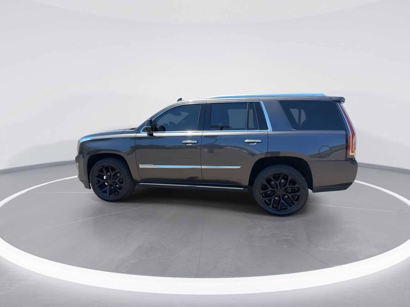 Thumbnail: 2017 Cadillac Escalade - 5