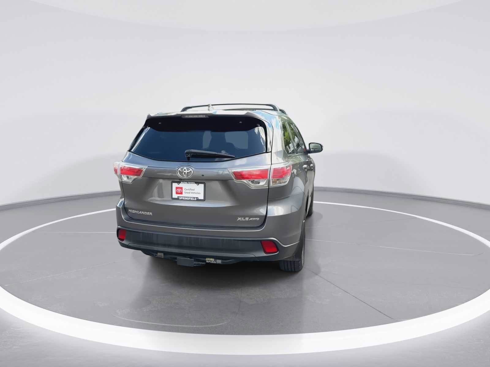 Thumbnail: 2016 Toyota Highlander - 7