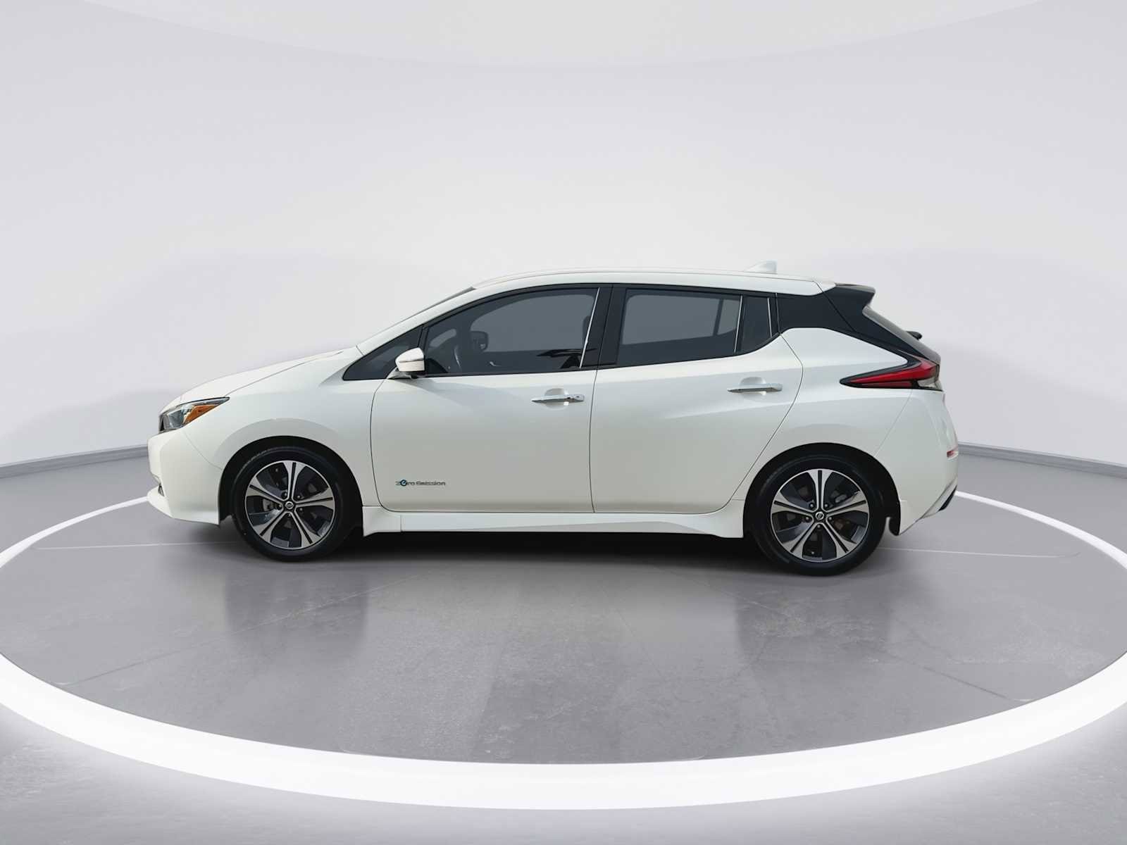 Thumbnail: 2018 Nissan Leaf - 5