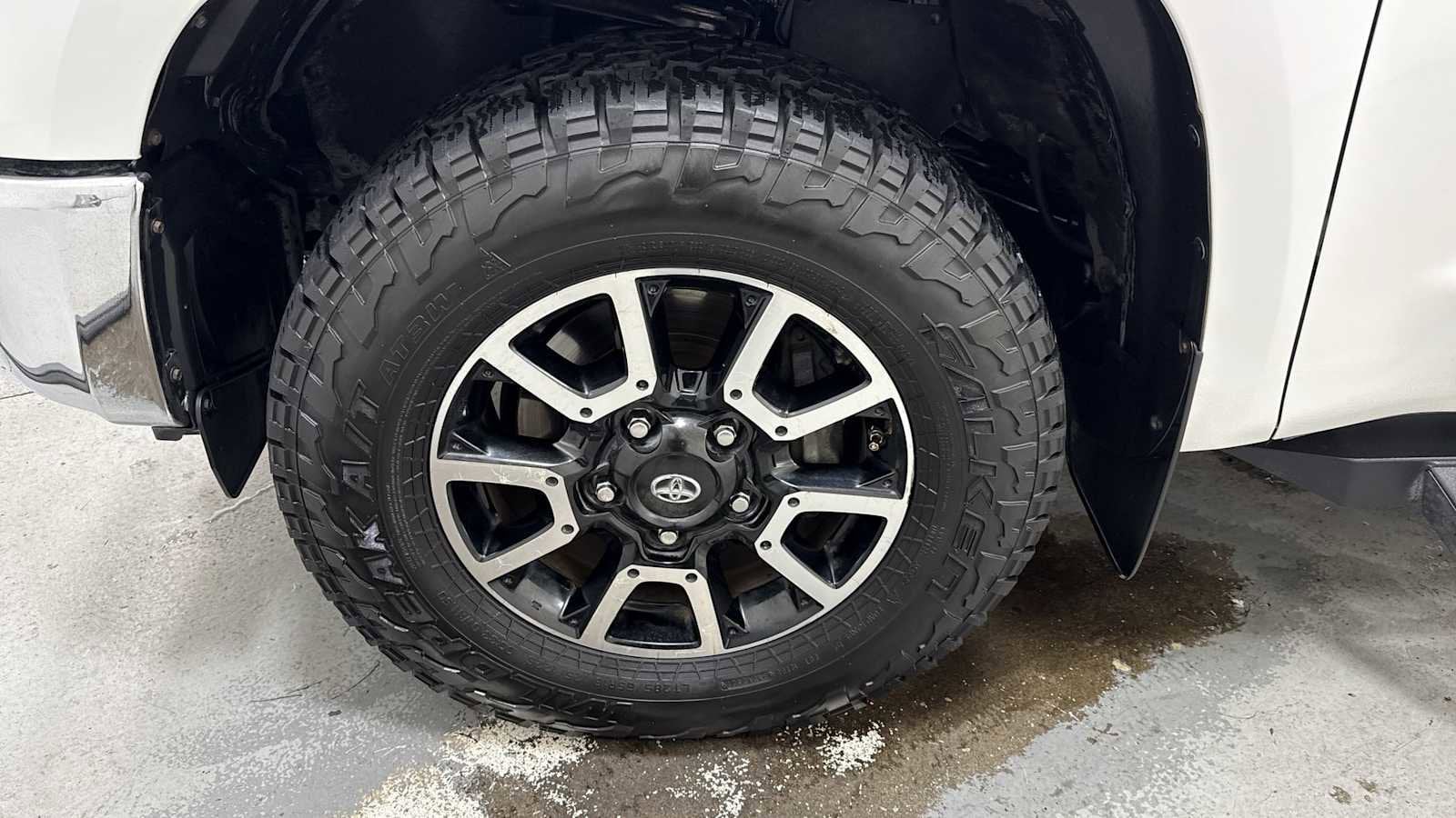 Thumbnail: 2016 Toyota Tundra - 10