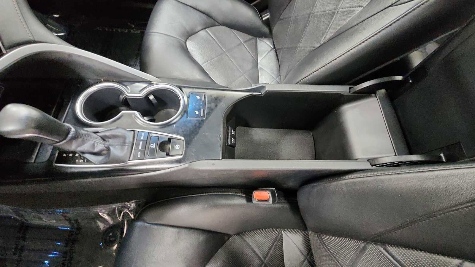 Thumbnail: 2018 Toyota Camry - 23