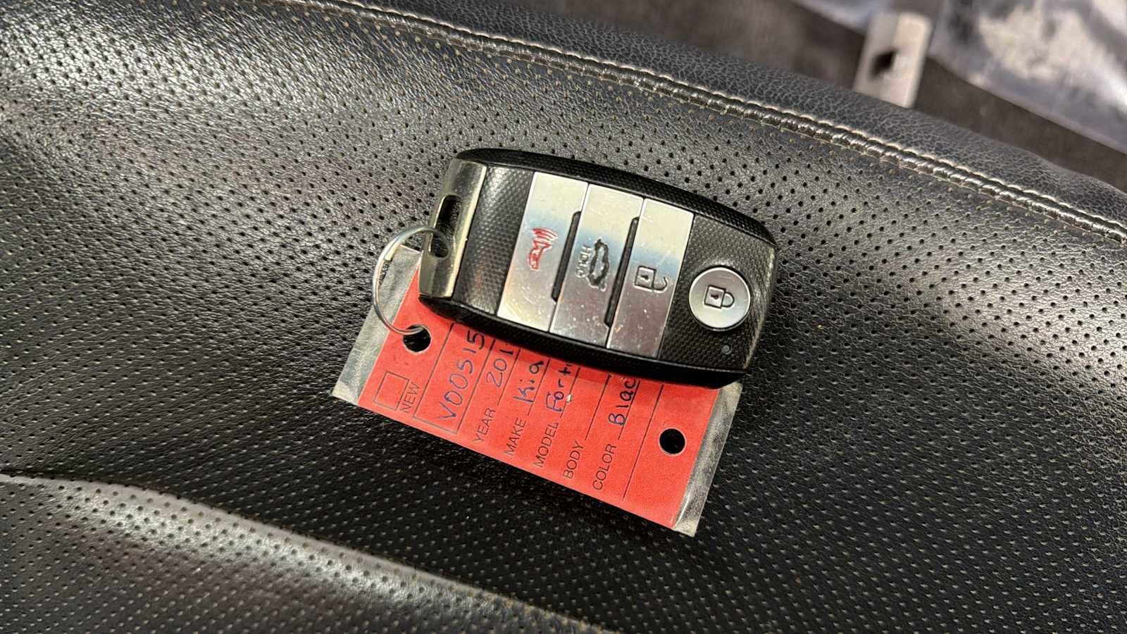 Thumbnail: 2017 Kia Forte - 31