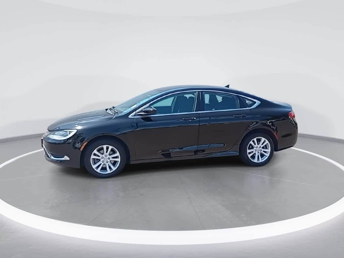 Thumbnail: 2016 Chrysler 200 - 4