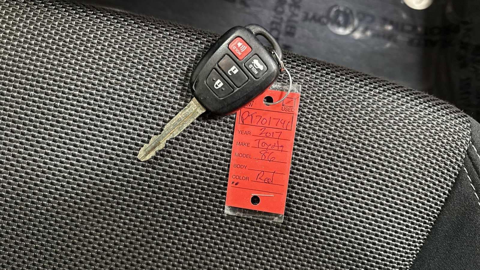 Thumbnail: 2017 Toyota 86 - 30