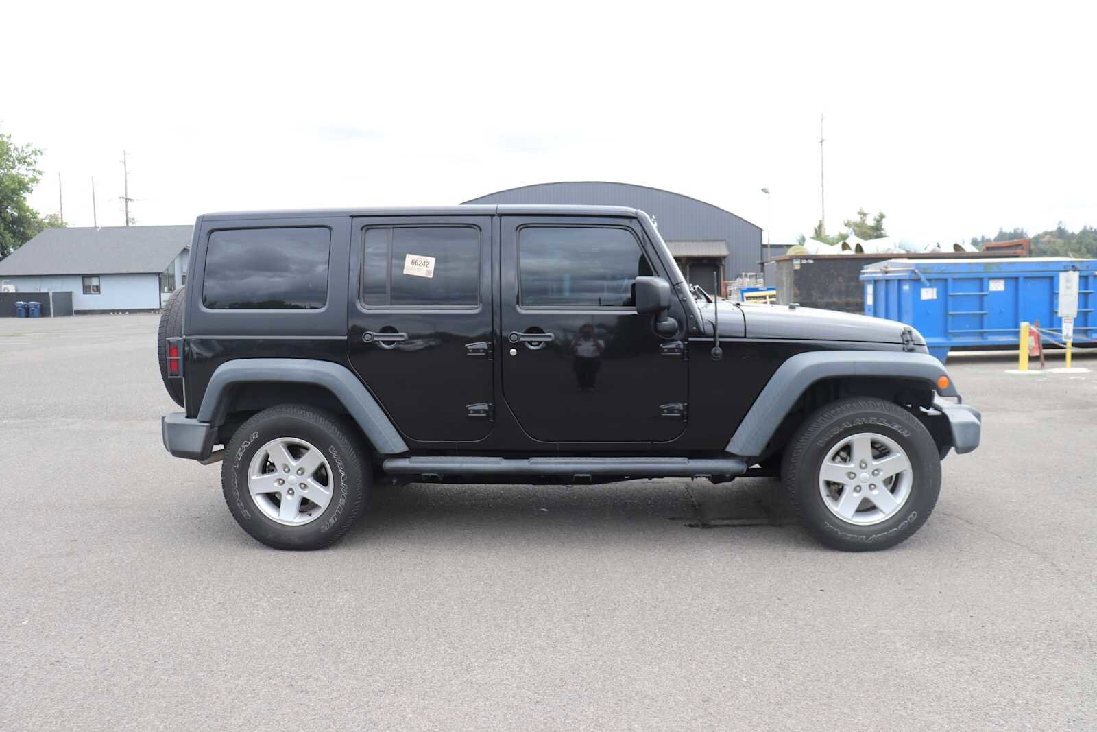 2016 Jeep Wrangler Unlimited Sport photo 4