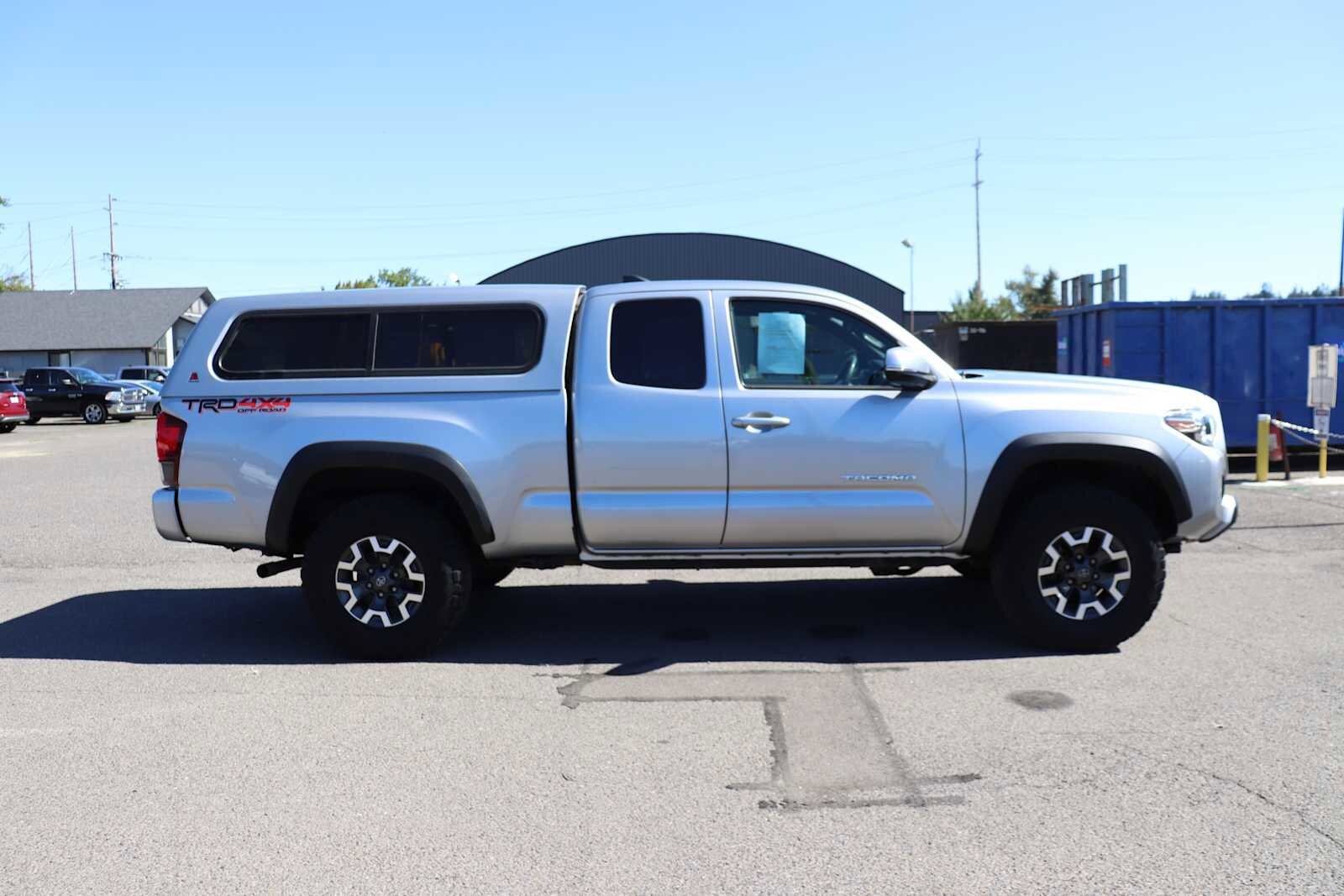 2018 Toyota Tacoma TRD V6 photo 4