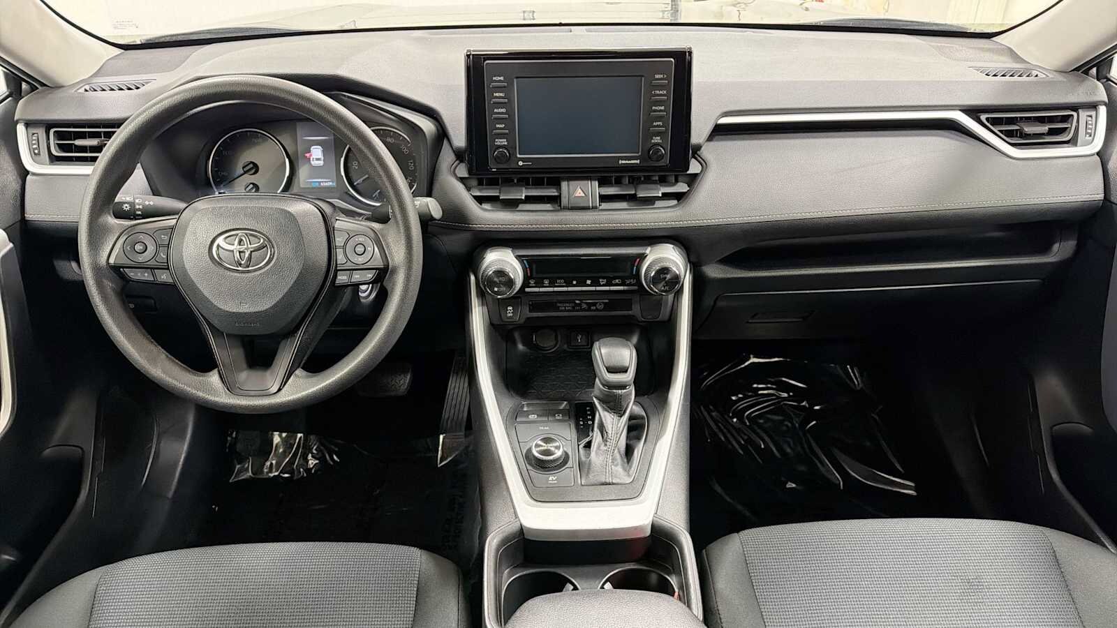Thumbnail: 2021 Toyota RAV4 - 25