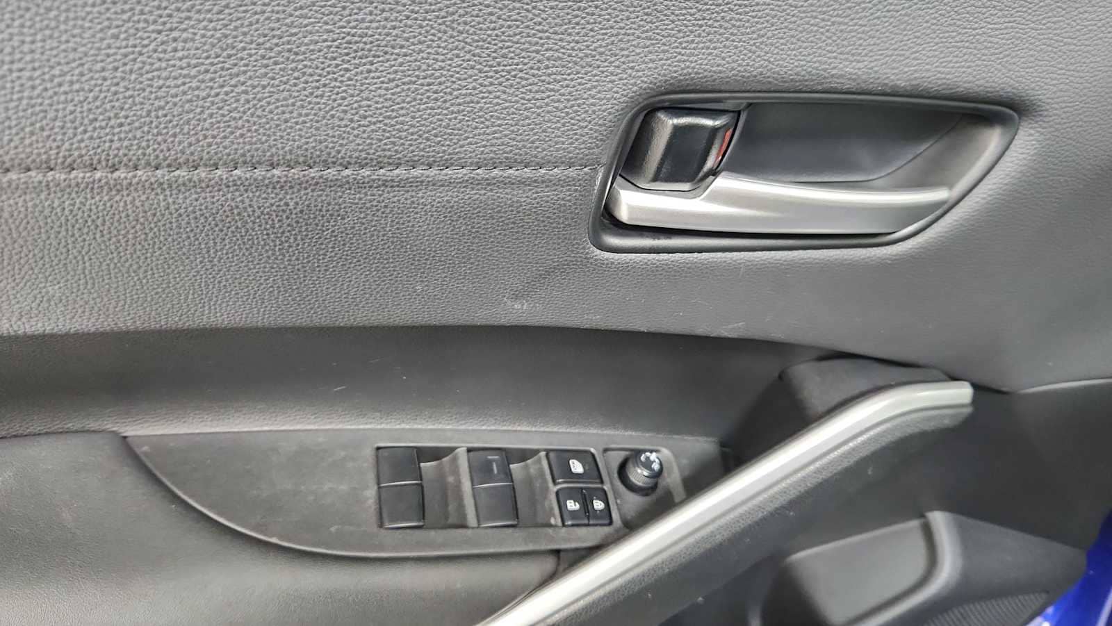 Thumbnail: 2022 Toyota Corolla Cross - 15