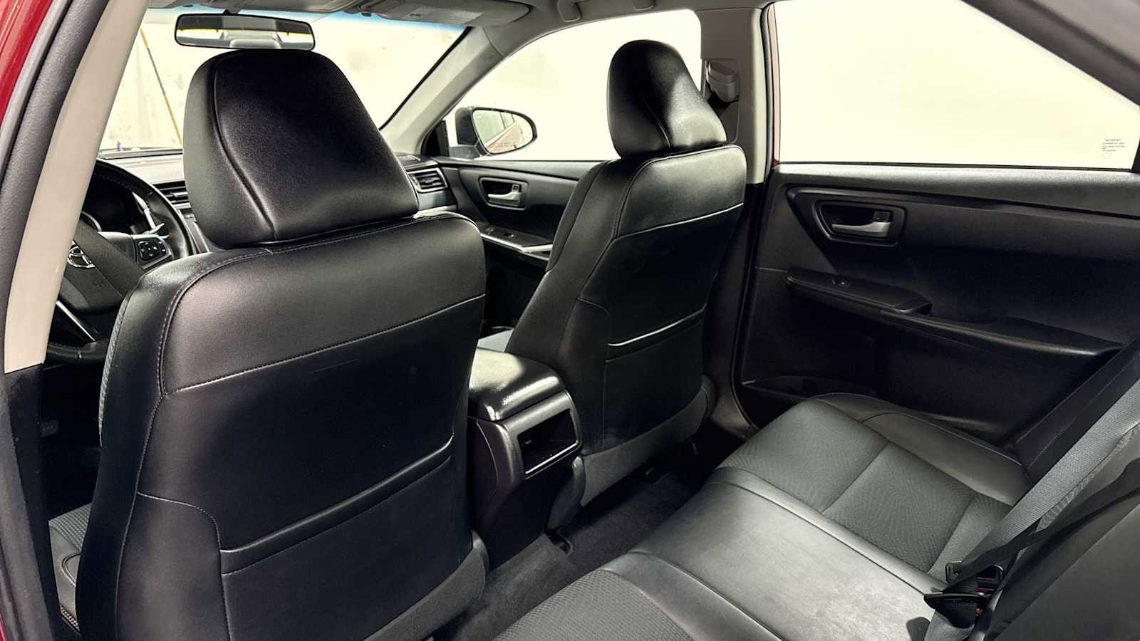 Thumbnail: 2017 Toyota Camry - 24