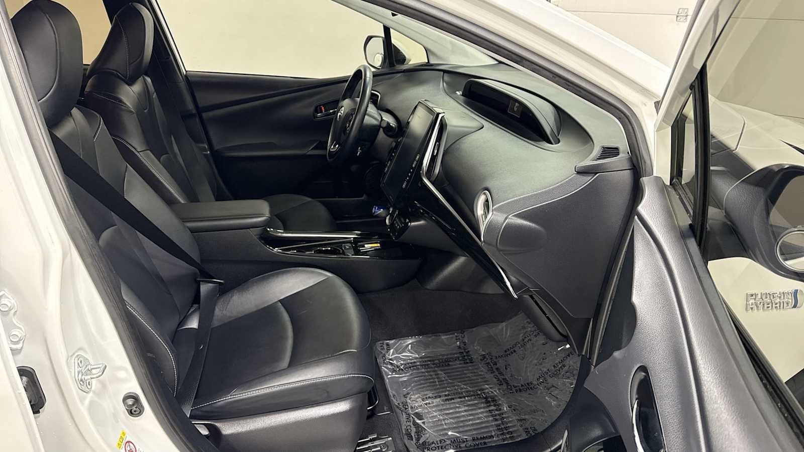 Thumbnail: 2021 Toyota Prius Prime - 29