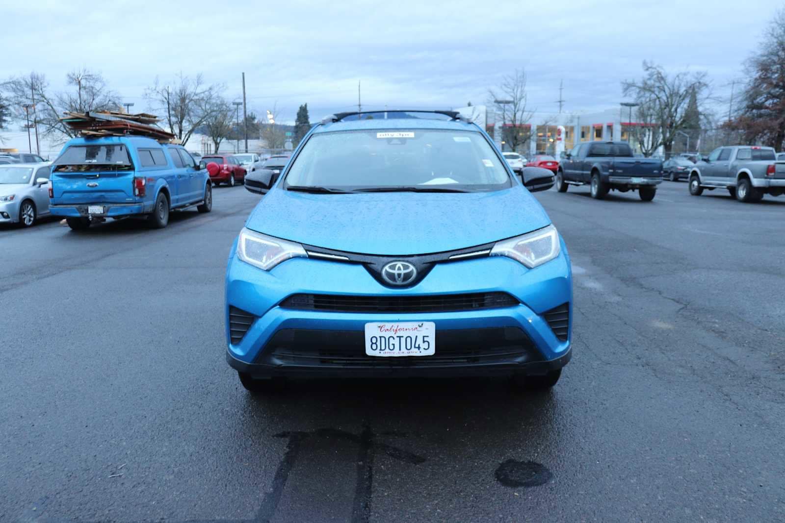 Thumbnail: 2017 Toyota RAV4 - 2