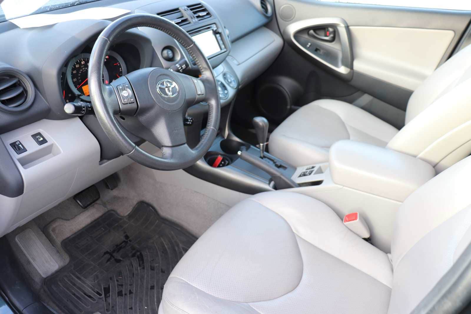 Thumbnail: 2012 Toyota RAV4 - 10