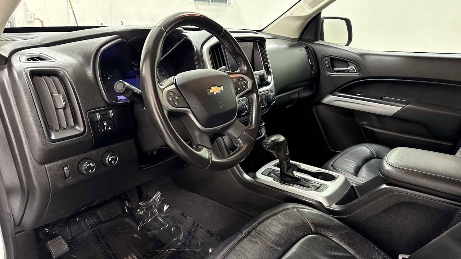 Thumbnail: 2019 Chevrolet Colorado - 12