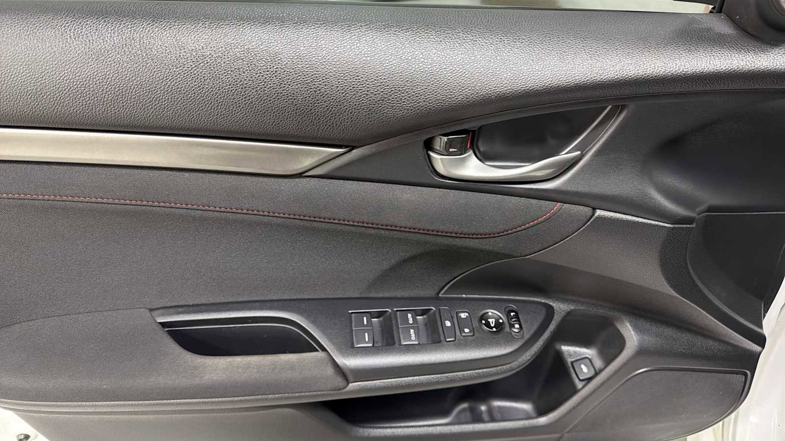 Thumbnail: 2018 Honda Civic - 15