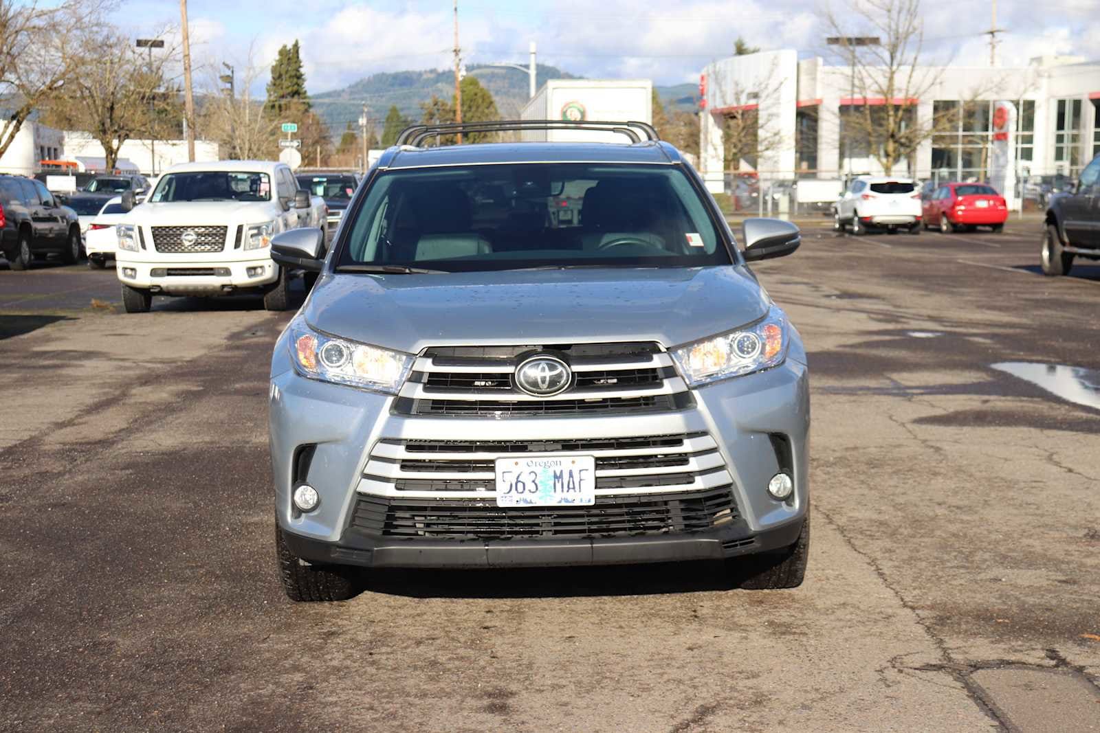 Thumbnail: 2019 Toyota Highlander - 2