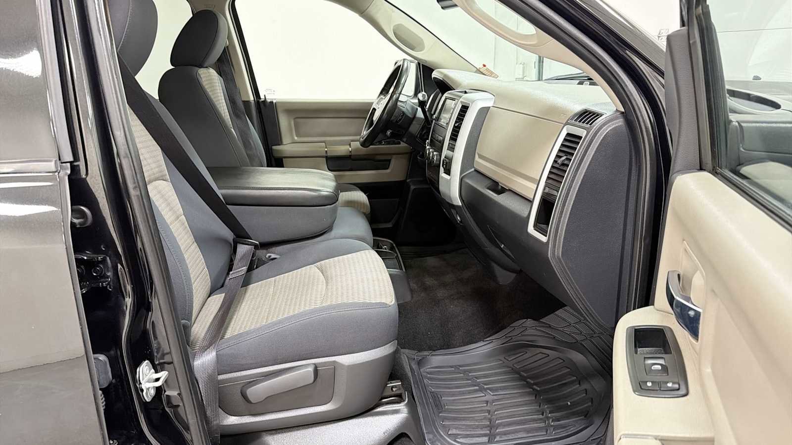 Thumbnail: 2010 Dodge Ram 1500 - 29