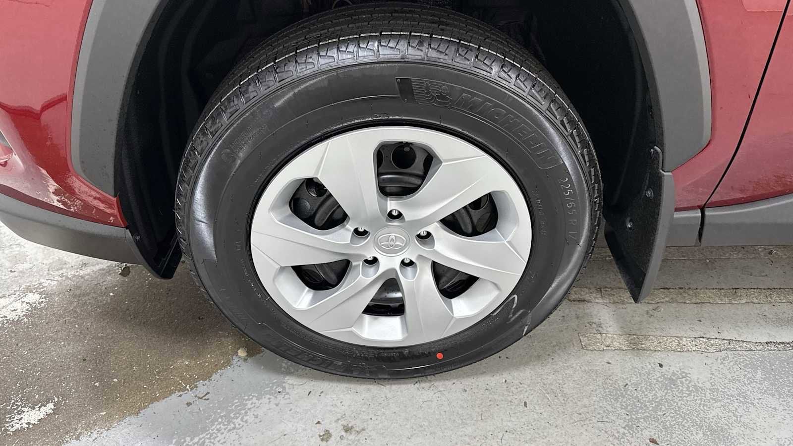 Thumbnail: 2025 Toyota RAV4 - 10