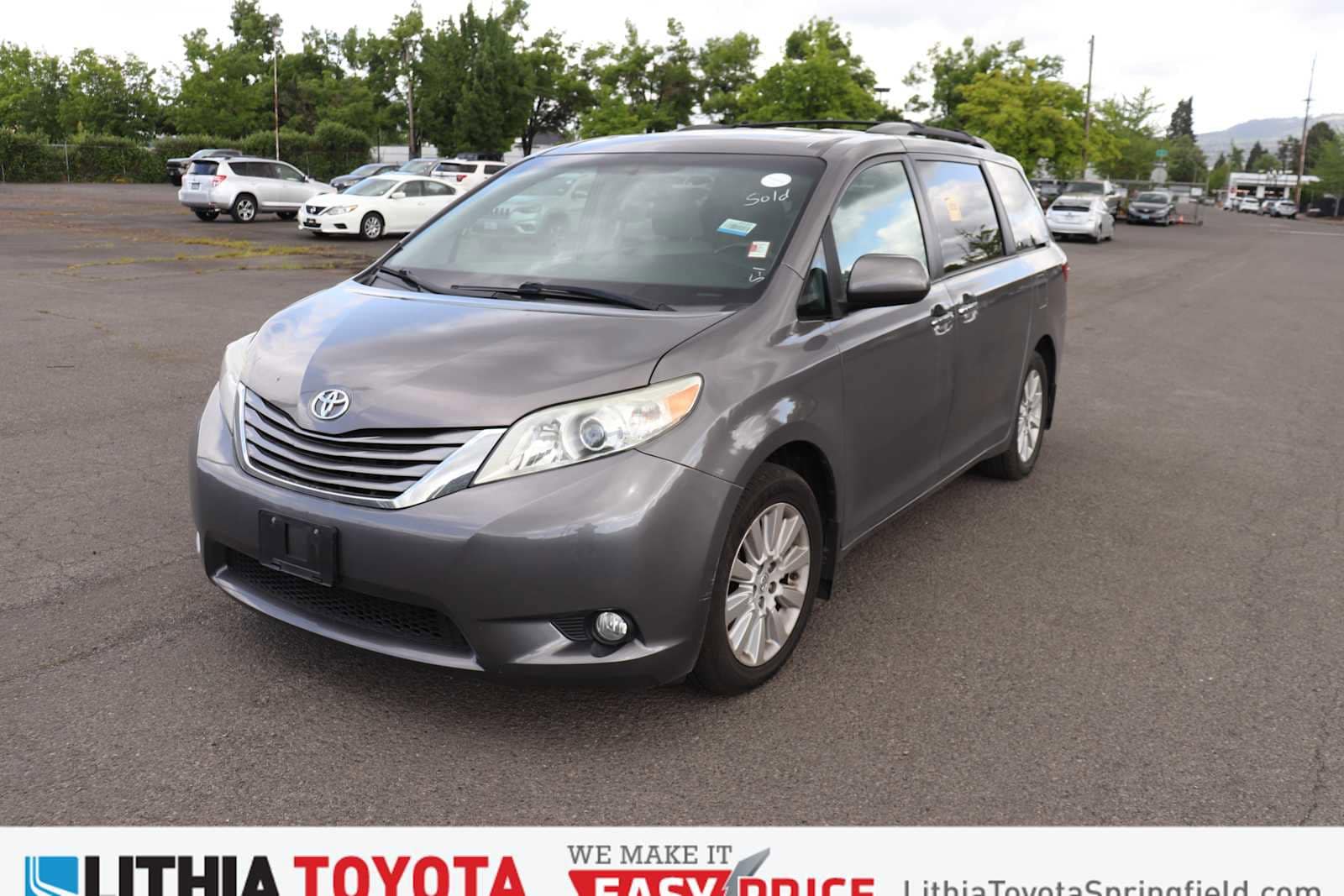Thumbnail: 2016 Toyota Sienna - 1
