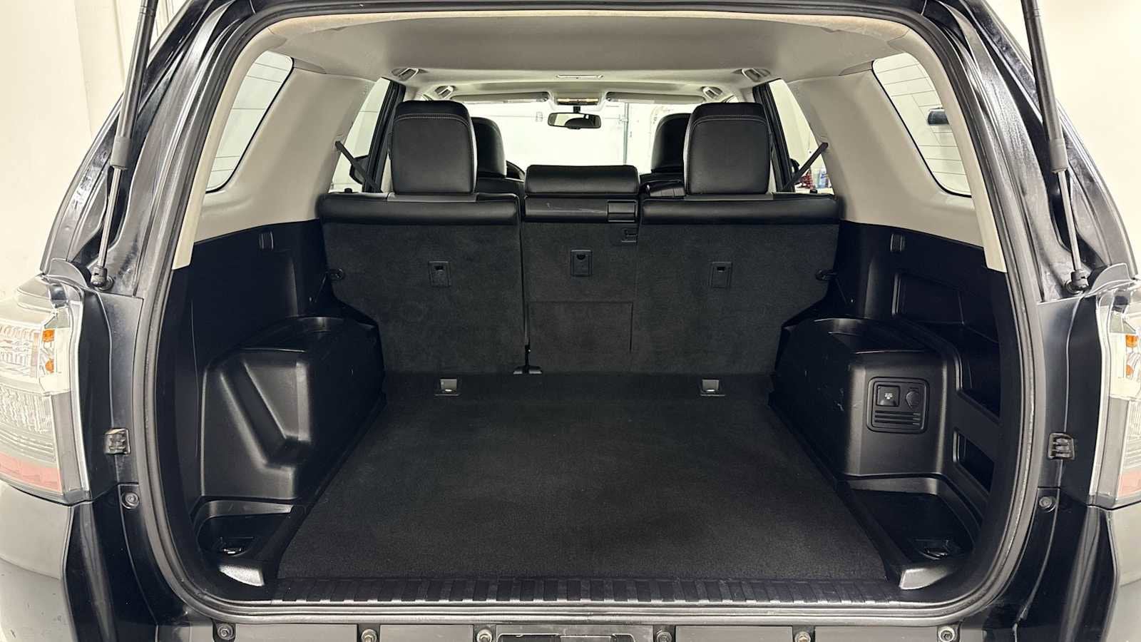 Thumbnail: 2019 Toyota 4Runner - 28