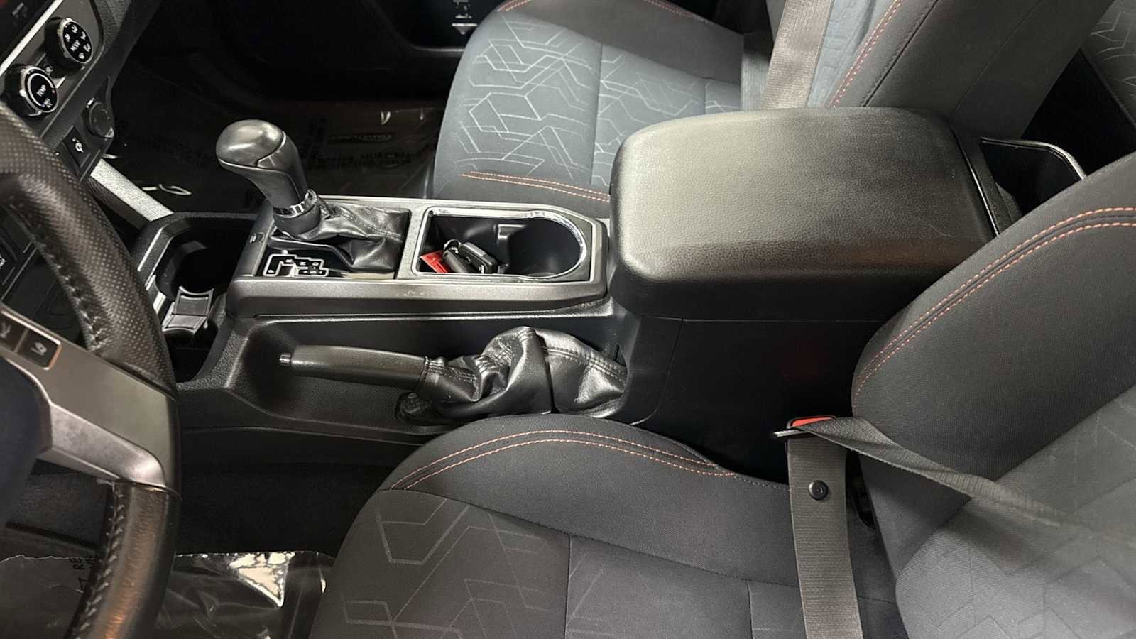 Thumbnail: 2018 Toyota Tacoma - 23