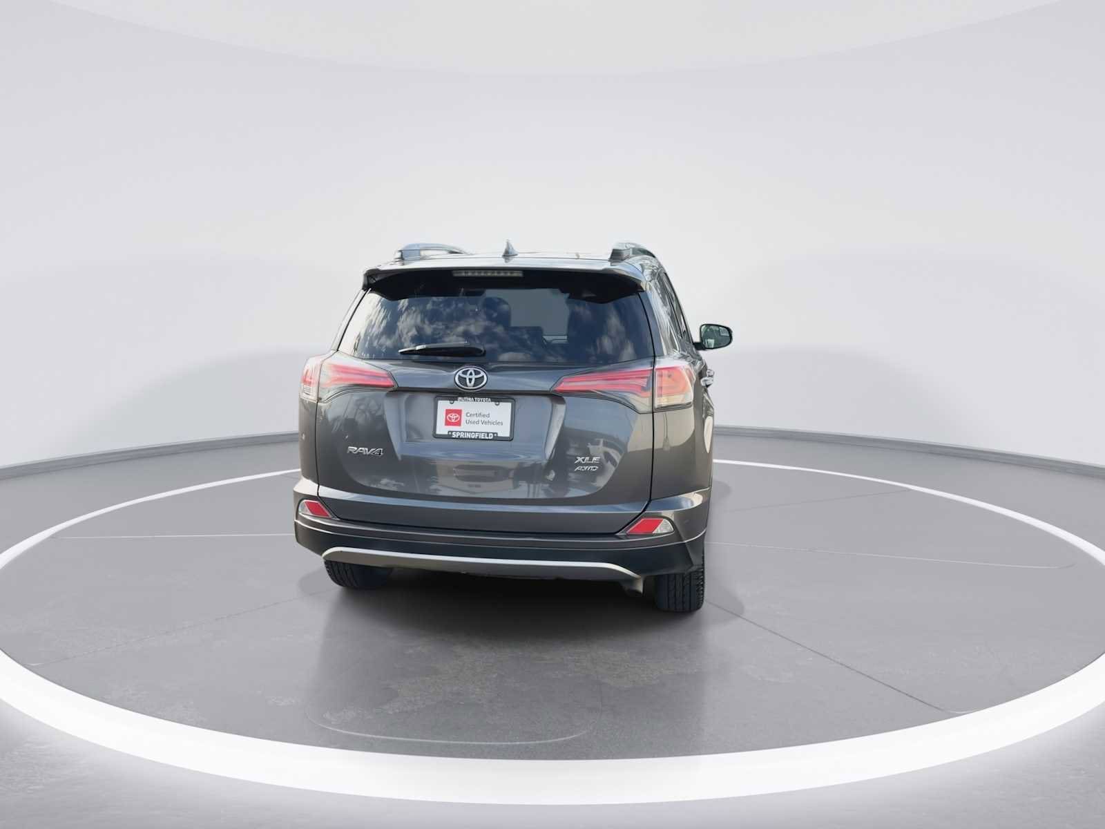 Thumbnail: 2017 Toyota RAV4 - 7