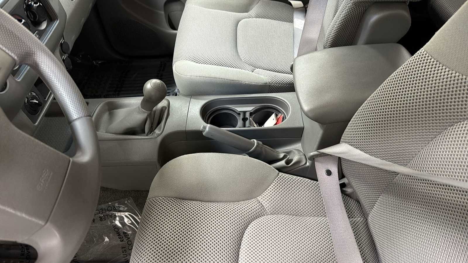 Thumbnail: 2005 Nissan Frontier - 21