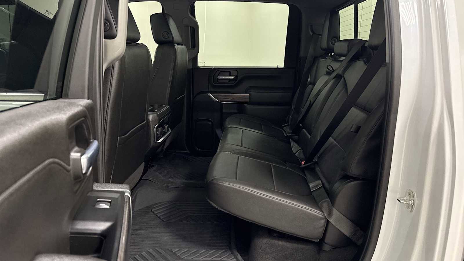 Thumbnail: 2022 Chevrolet Silverado 2500 - 25