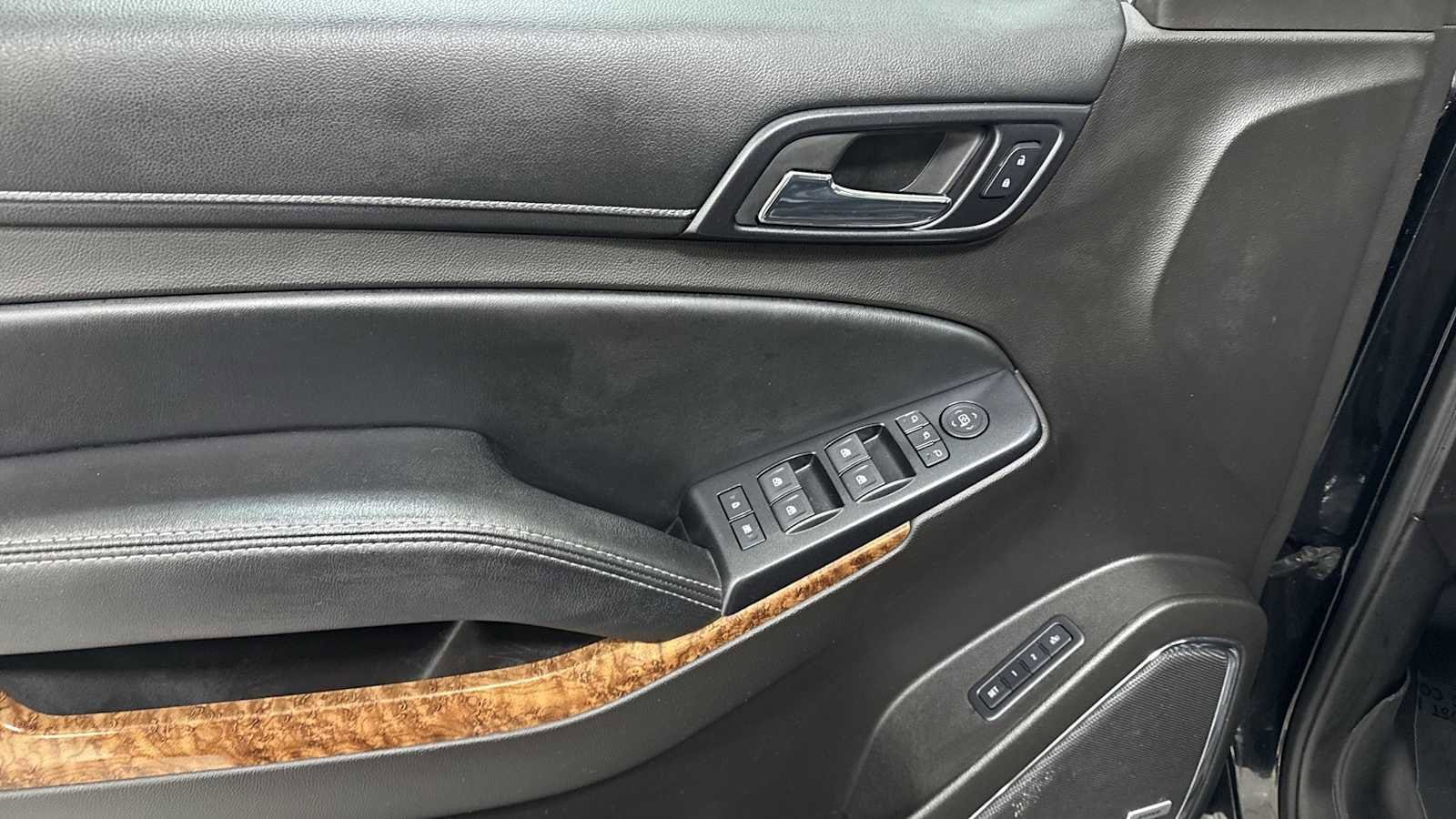 Thumbnail: 2015 Chevrolet Tahoe - 15