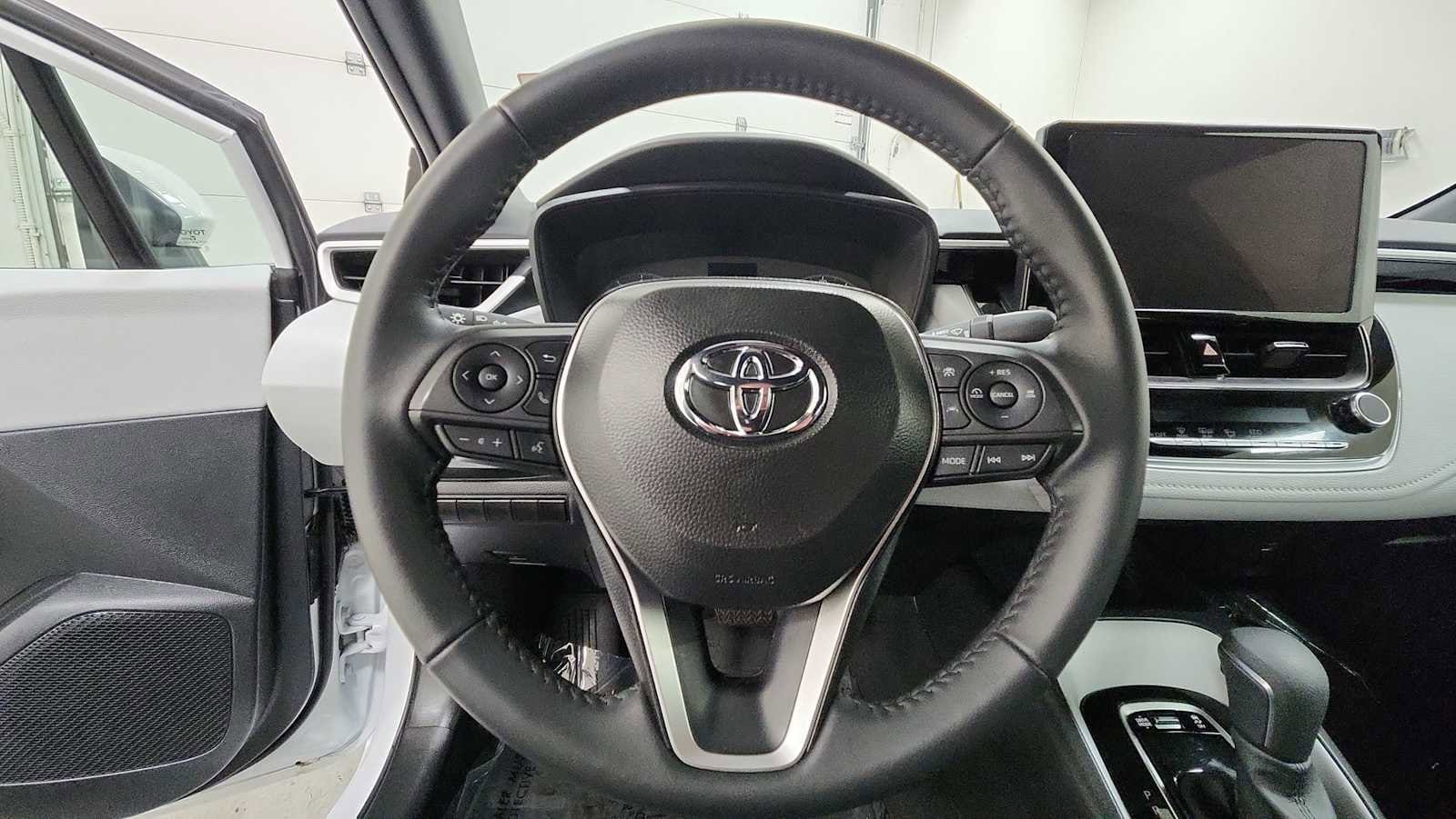 Thumbnail: 2025 Toyota Corolla - 16