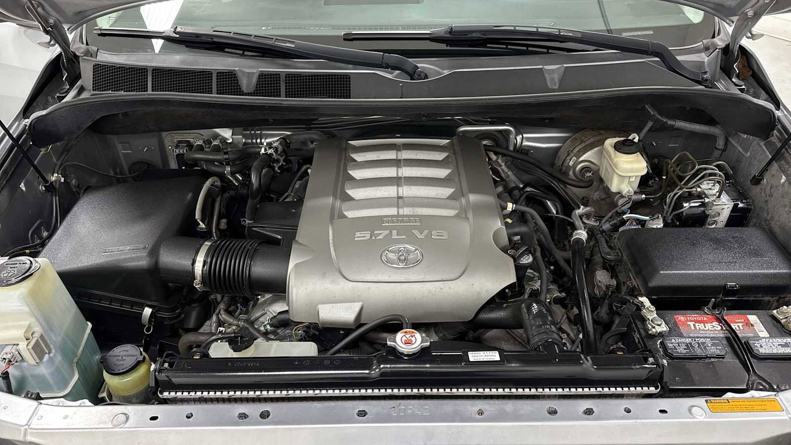 Thumbnail: 2010 Toyota Sequoia - 31