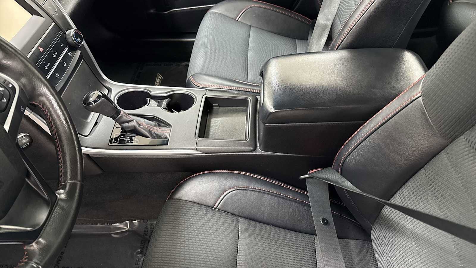 Thumbnail: 2017 Toyota Camry - 22