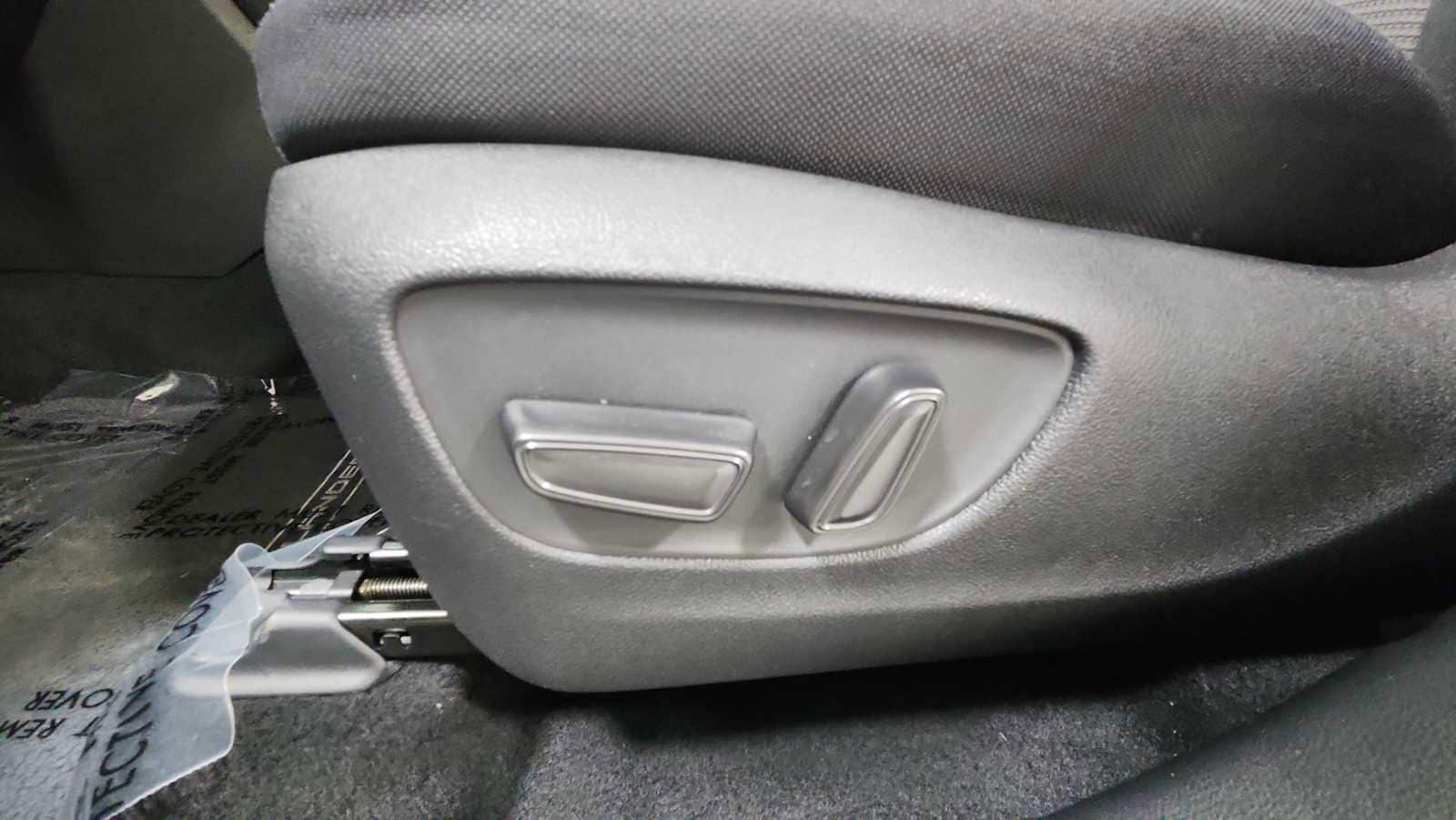 Thumbnail: 2021 Toyota Highlander - 14