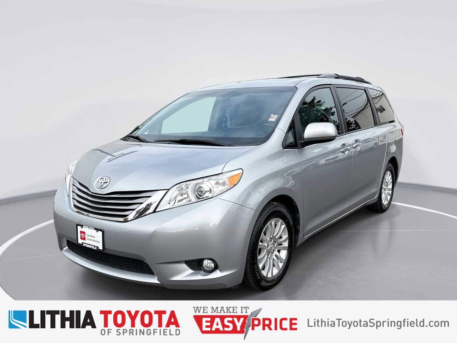 Thumbnail: 2017 Toyota Sienna - 1