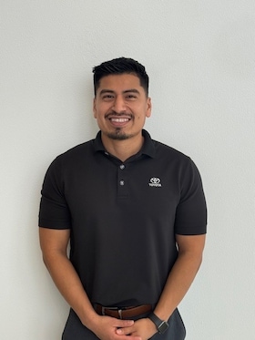 Staff member Luis Cruz from ID_3fd4fb057bf2