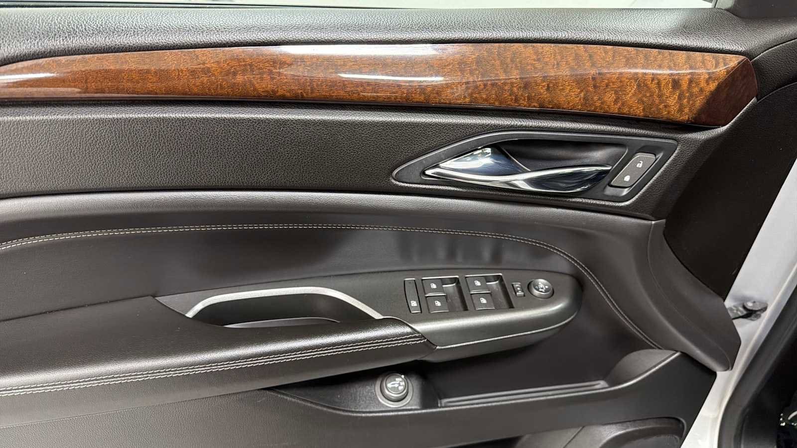 Thumbnail: 2012 Cadillac SRX - 15
