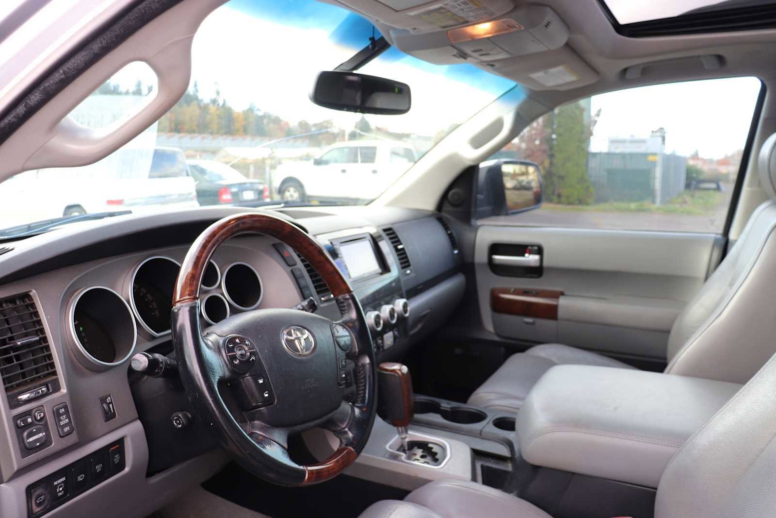 Thumbnail: 2010 Toyota Sequoia - 10