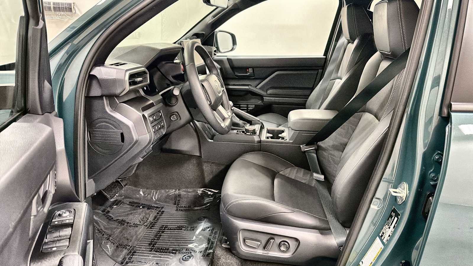 Thumbnail: 2025 Toyota 4Runner - 13