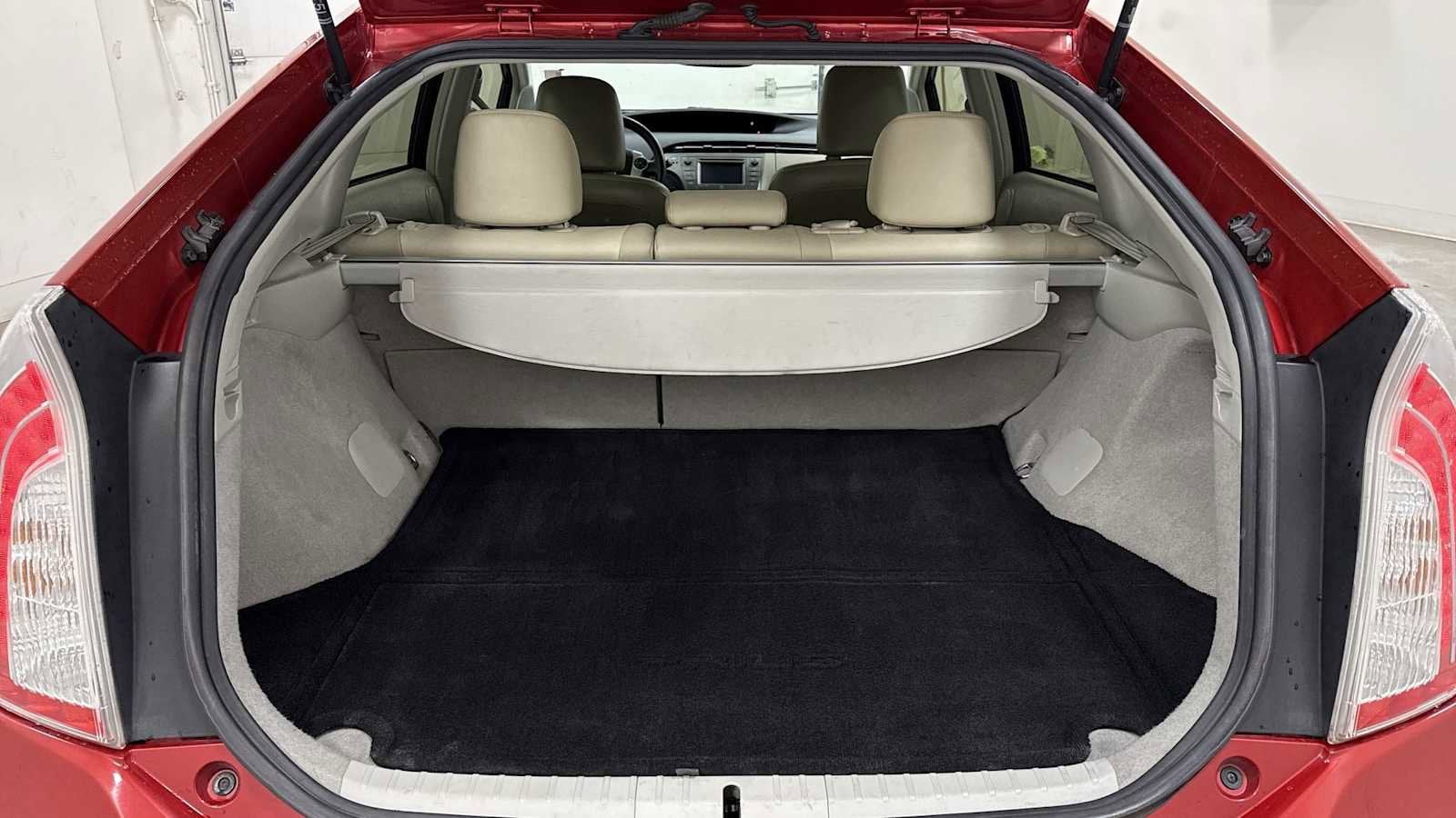 Thumbnail: 2013 Toyota Prius - 26