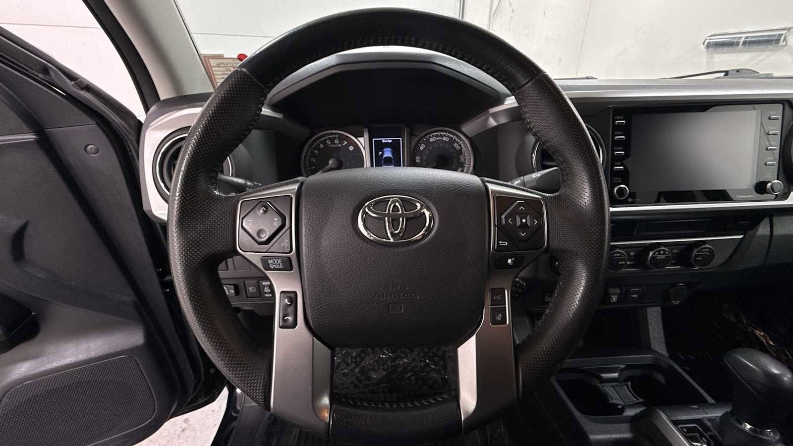 Thumbnail: 2022 Toyota Tacoma - 16