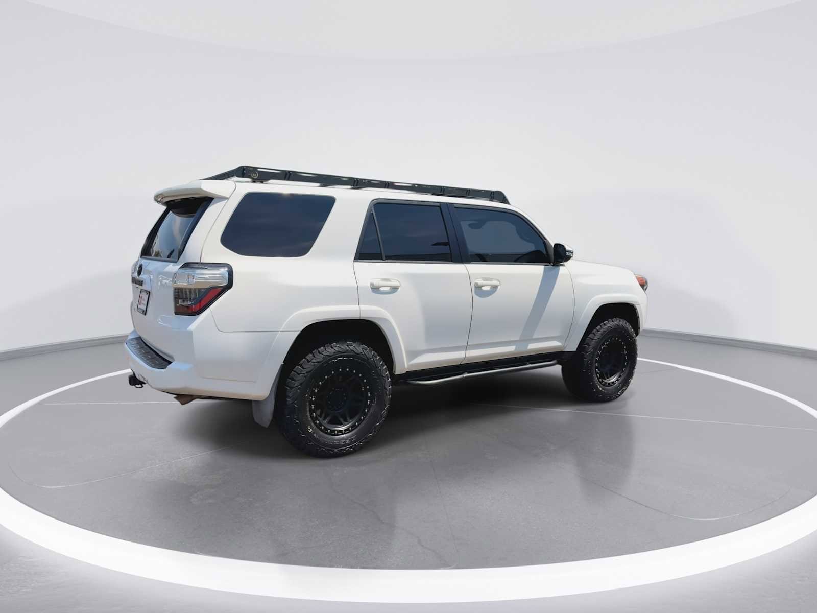 Thumbnail: 2016 Toyota 4Runner - 8