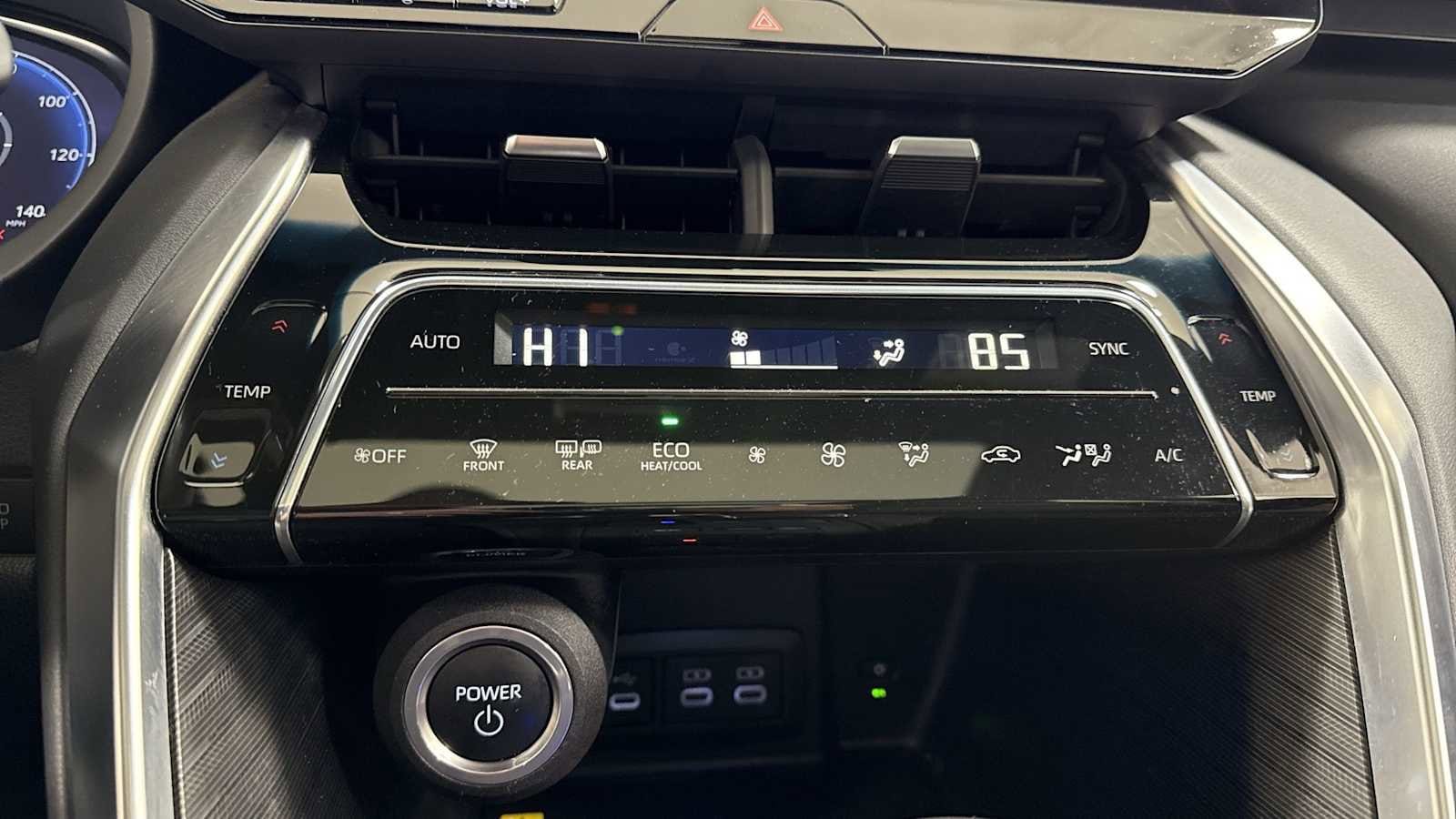 Thumbnail: 2023 Toyota Venza - 21