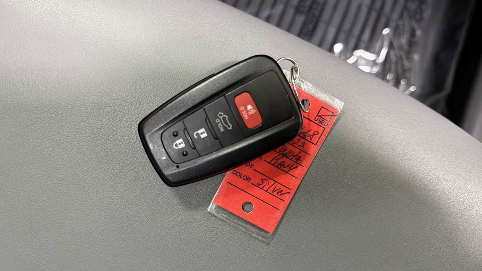 Thumbnail: 2022 Toyota RAV4 - 31