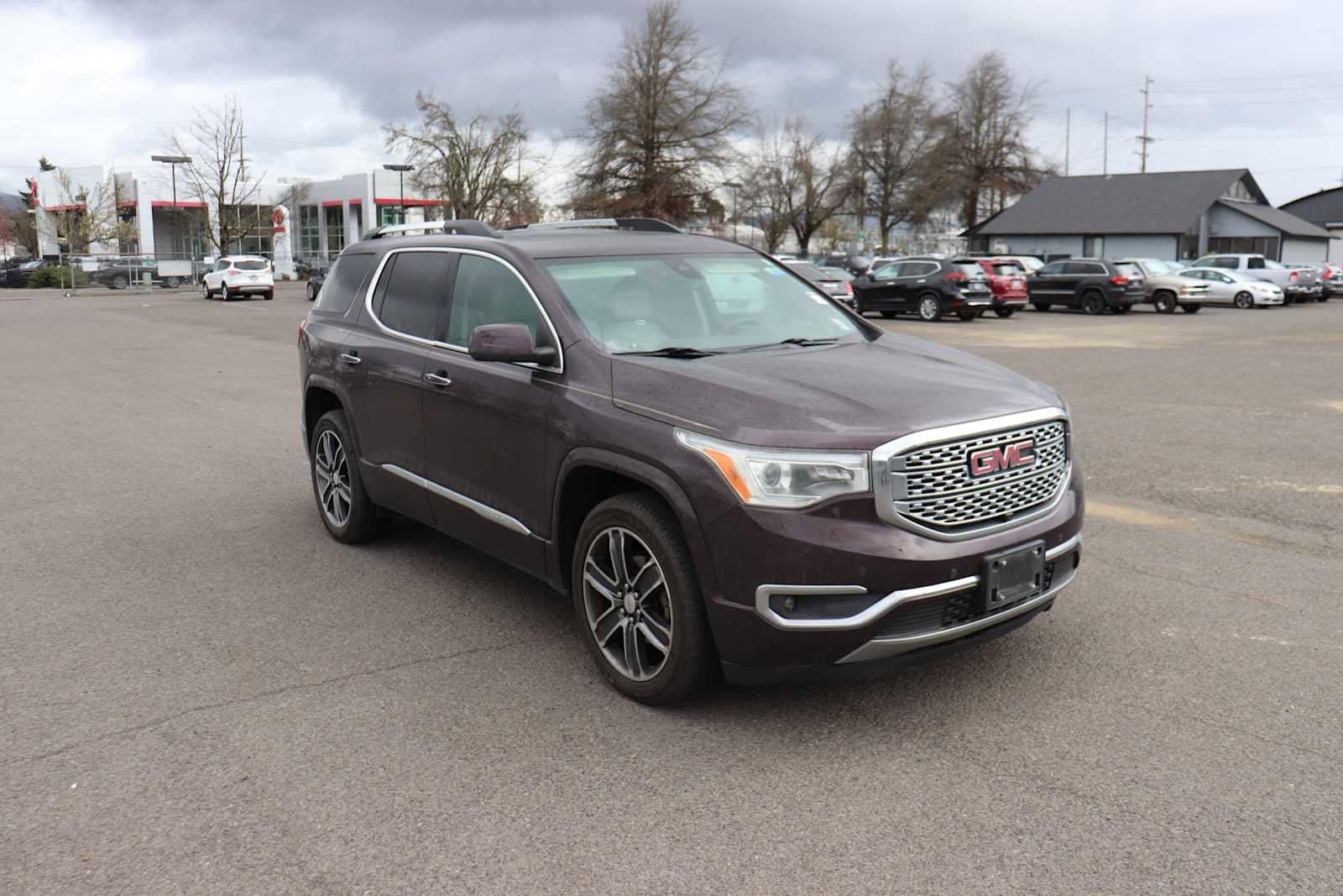 Thumbnail: 2017 GMC Acadia - 3