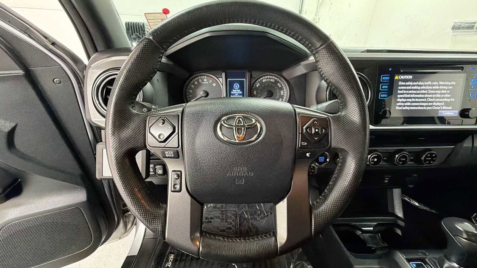 Thumbnail: 2017 Toyota Tacoma - 15