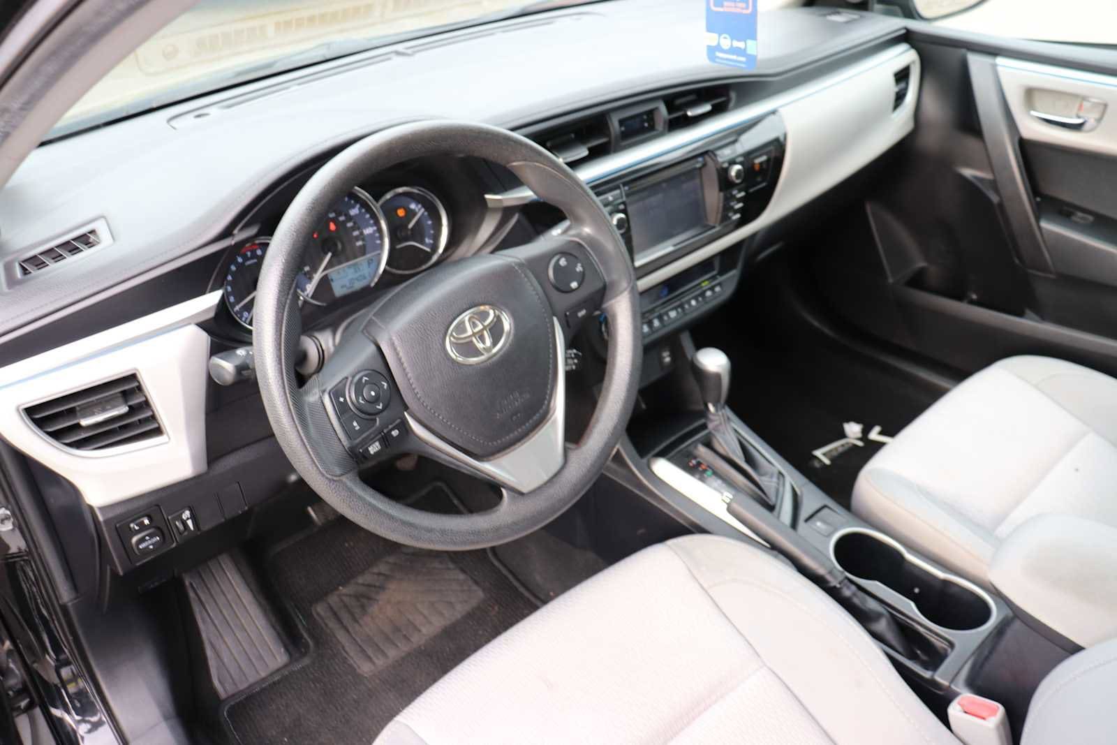 Thumbnail: 2014 Toyota Corolla - 10