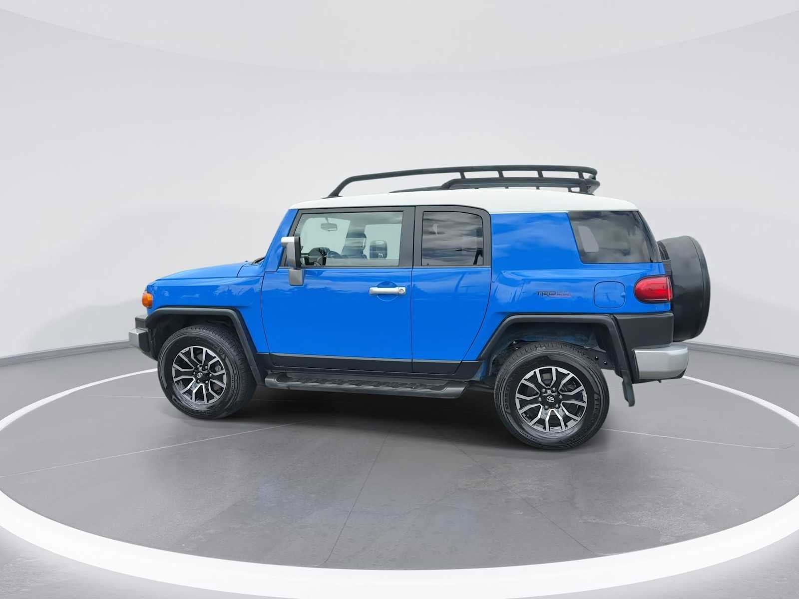 Thumbnail: 2007 Toyota FJ Cruiser - 5